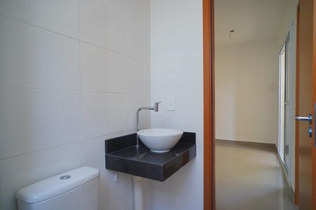 Apartamento à venda com 45m², 2 quartos e 1 vaga Apartamento à venda com 45m², 2 quartos e 1 vagaBanheiro