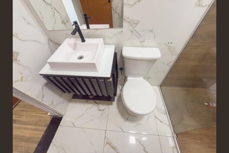 Casa para alugar com 130m², 2 quartos e 1 vaga Casa para alugar com 130m², 2 quartos e 1 vagaBanheiro da Suíte