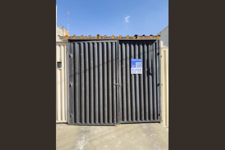 Casa para alugar com 130m², 2 quartos e 1 vaga Casa para alugar com 130m², 2 quartos e 1 vagaFachada