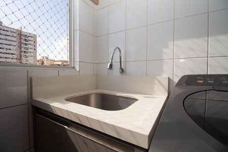 Apartamento para alugar com 62m², 2 quartos e 1 vaga Apartamento para alugar com 62m², 2 quartos e 1 vagaCozinha e Área de Serviço