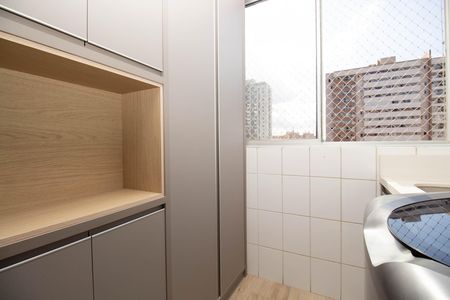 Apartamento para alugar com 62m², 2 quartos e 1 vaga Apartamento para alugar com 62m², 2 quartos e 1 vagaCozinha e Área de Serviço