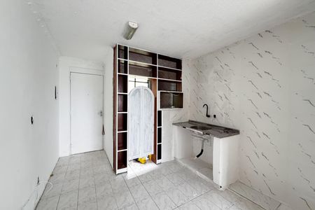 Cozinha de apartamento para alugar com 2 quartos, 55m² em Cid Tiradentes, São Paulo