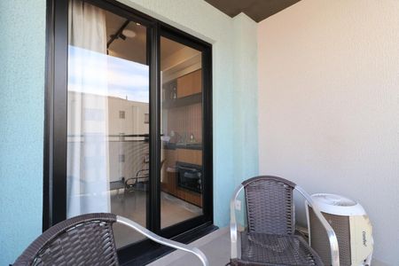 Apartamento à venda com 34m², 1 quarto e 1 vaga Apartamento à venda com 34m², 1 quarto e 1 vagaVaranda