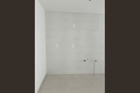 Cozinha de apartamento à venda com 1 quarto, 48m² em Santa Cândida, Curitiba
