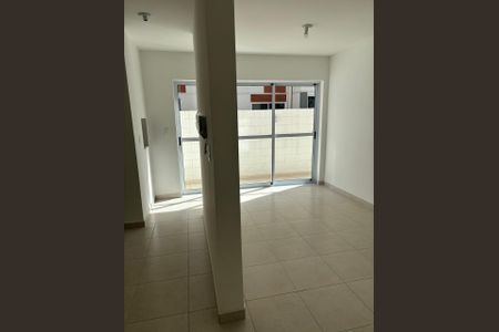 Sala de apartamento à venda com 1 quarto, 48m² em Santa Cândida, Curitiba