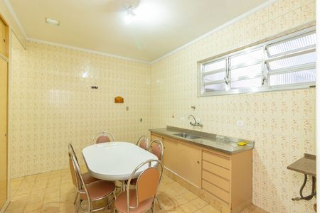 Casa para alugar com 136m², 2 quartos e 2 vagasCozinha