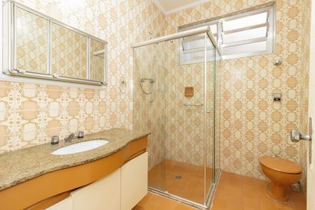 Casa para alugar com 136m², 2 quartos e 2 vagasBanheiro