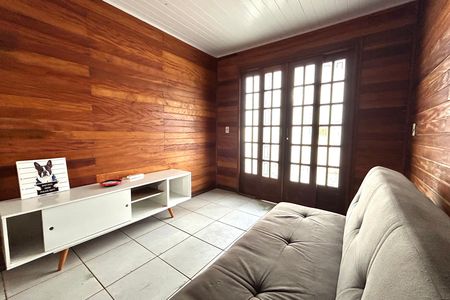 Casa para alugar com 60m², 2 quartos e 2 vagasSala