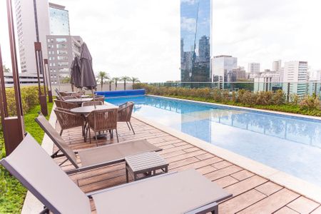 Apartamento à venda com 51m², 1 quarto e 2 vagas Apartamento à venda com 51m², 1 quarto e 2 vagasÁrea comum - Piscina