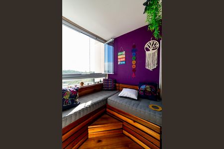 Apartamento para alugar com 70m², 2 quartos e 1 vaga Apartamento para alugar com 70m², 2 quartos e 1 vagaVaranda