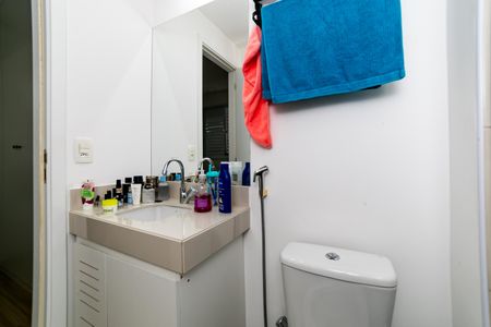 Apartamento para alugar com 70m², 2 quartos e 1 vaga Apartamento para alugar com 70m², 2 quartos e 1 vagaBanheiro da Suíte