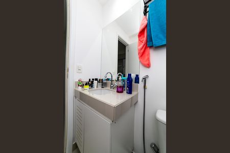 Apartamento para alugar com 70m², 2 quartos e 1 vaga Apartamento para alugar com 70m², 2 quartos e 1 vagaBanheiro da Suíte
