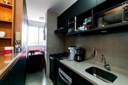 Apartamento para alugar com 70m², 2 quartos e 1 vaga Apartamento para alugar com 70m², 2 quartos e 1 vagaCozinha e Área de Serviço