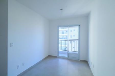 Sala de apartamento para alugar com 2 quartos, 40m² em Vila Eldizia, Santo André