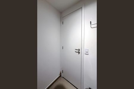 Banheiro de kitnet/studio para alugar com 1 quarto, 23m² em Paraíso, São Paulo