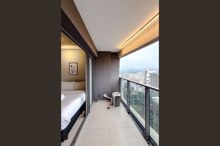 Varanda de kitnet/studio para alugar com 1 quarto, 23m² em Paraíso, São Paulo