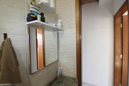 Casa de condomínio à venda com 60m², 2 quartos e 1 vagaBanheiro