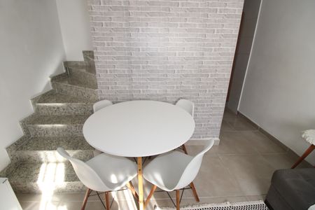 Casa de condomínio à venda com 60m², 2 quartos e 1 vagaSala