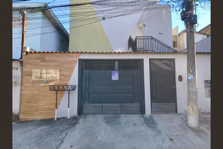 Casa de condomínio à venda com 60m², 2 quartos e 1 vaga Casa de condomínio à venda com 60m², 2 quartos e 1 vagaFachada