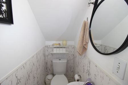 Casa de condomínio à venda com 60m², 2 quartos e 1 vagaLavabo
