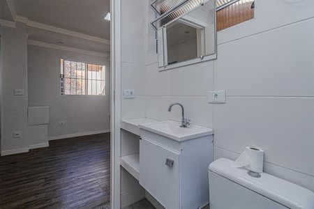 Casa para alugar com 55m², 2 quartos e sem vaga Casa para alugar com 55m², 2 quartos e sem vagabanheiro social_3