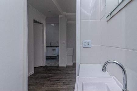 Casa para alugar com 55m², 2 quartos e sem vaga Casa para alugar com 55m², 2 quartos e sem vagabanheiro social_4