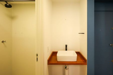 Apartamento para alugar com 58m², 2 quartos e sem vaga Apartamento para alugar com 58m², 2 quartos e sem vagaBanheiro