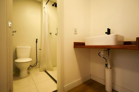Apartamento para alugar com 58m², 2 quartos e sem vaga Apartamento para alugar com 58m², 2 quartos e sem vagaBanheiro