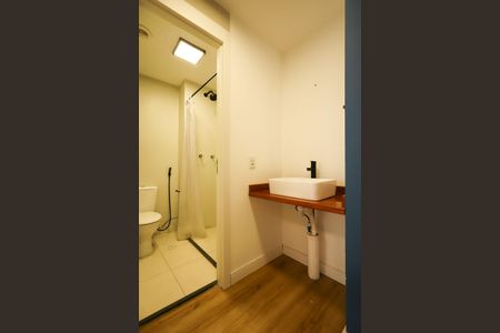 Apartamento para alugar com 58m², 2 quartos e sem vaga Apartamento para alugar com 58m², 2 quartos e sem vagaBanheiro