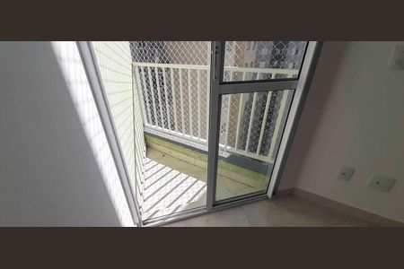 Sacada de apartamento à venda com 2 quartos, 52m² em Padroeira, Osasco
