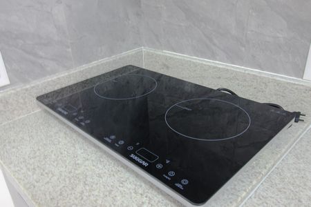 Cozinha de apartamento para alugar com 1 quarto, 25m² em Butantã, São Paulo