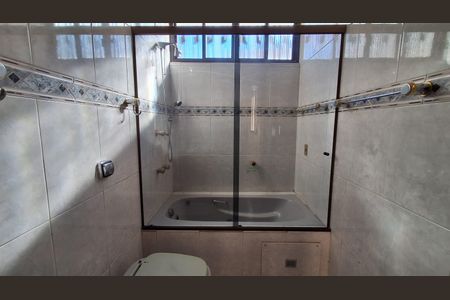 Casa para alugar com 393m², 2 quartos e 9 vagasBanheiro Suíte 