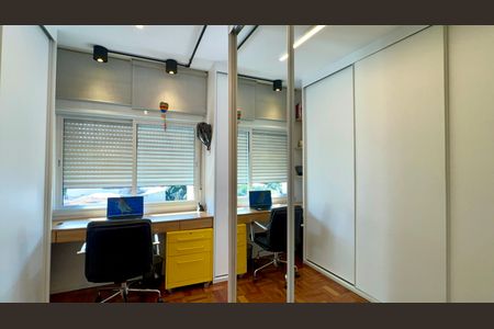 Apartamento à venda com 78m², 1 quarto e 1 vaga Apartamento à venda com 78m², 1 quarto e 1 vagaCloset da suíte