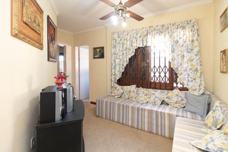 Casa à venda com 229m², 3 quartos e 4 vagascorredor