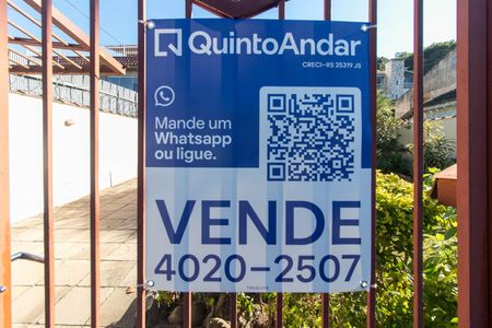 Casa à venda com 229m², 3 quartos e 4 vagasFachada