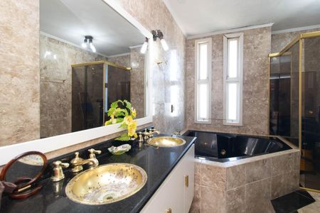 Casa à venda com 229m², 3 quartos e 4 vagasBanheiro