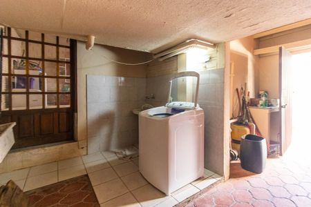 Área de Serviço de casa à venda com 3 quartos, 229m² em Ipanema, Porto Alegre