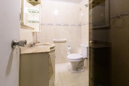 Apartamento à venda com 159m², 3 quartos e 1 vaga Apartamento à venda com 159m², 3 quartos e 1 vagaBanheiro da Suíte