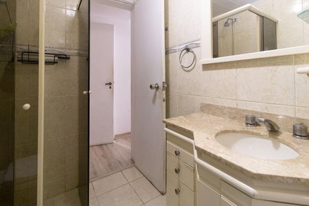 Apartamento à venda com 159m², 3 quartos e 1 vaga Apartamento à venda com 159m², 3 quartos e 1 vagaBanheiro da Suíte