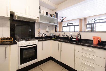 Apartamento à venda com 159m², 3 quartos e 1 vaga Apartamento à venda com 159m², 3 quartos e 1 vagaCozinha - Armários