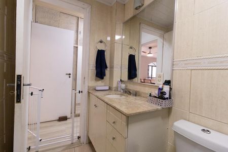 Apartamento à venda com 159m², 3 quartos e 1 vaga Apartamento à venda com 159m², 3 quartos e 1 vagaBanheiro Social