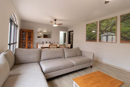 Apartamento à venda com 159m², 3 quartos e 1 vaga Apartamento à venda com 159m², 3 quartos e 1 vagaSala