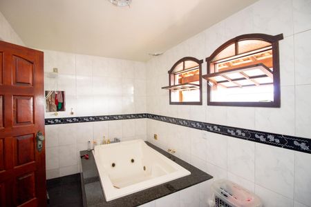 Casa à venda com 278m², 4 quartos e 3 vagas Casa à venda com 278m², 4 quartos e 3 vagasBanheiro da Suíte