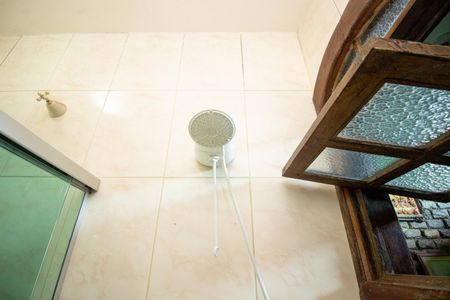 Casa à venda com 278m², 4 quartos e 3 vagas Casa à venda com 278m², 4 quartos e 3 vagasBanheiro Social