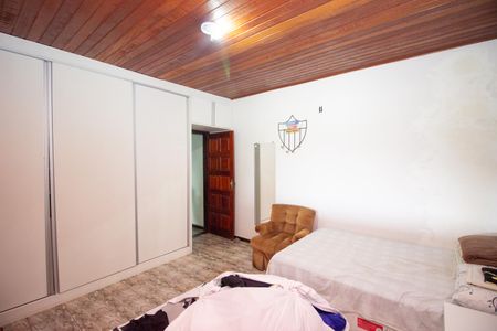 Casa à venda com 278m², 4 quartos e 3 vagas Casa à venda com 278m², 4 quartos e 3 vagasQuarto 2