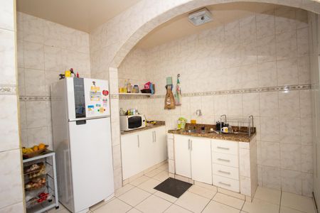 Casa à venda com 278m², 4 quartos e 3 vagas Casa à venda com 278m², 4 quartos e 3 vagasCozinha