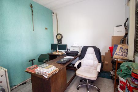 Casa à venda com 278m², 4 quartos e 3 vagas Casa à venda com 278m², 4 quartos e 3 vagasEscritório