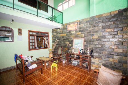 Sala de casa para alugar com 4 quartos, 278m² em Nacional, Contagem