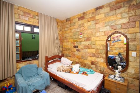 Casa à venda com 278m², 4 quartos e 3 vagas Casa à venda com 278m², 4 quartos e 3 vagasQuarto 3