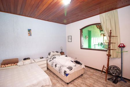 Casa à venda com 278m², 4 quartos e 3 vagas Casa à venda com 278m², 4 quartos e 3 vagasQuarto 2